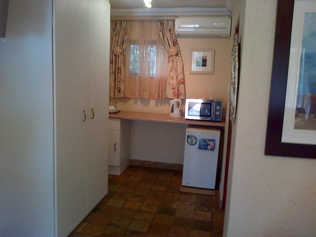 Jubilee Lodge Guest House Johannesburg Oda fotoğraf
