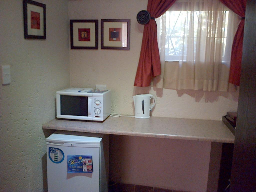 Jubilee Lodge Guest House Johannesburg Oda fotoğraf